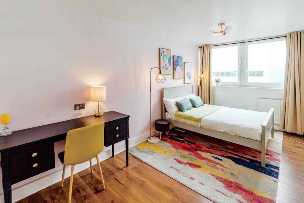 Super Spacious 2 Bedroom Apt 20mn From Central. Londres