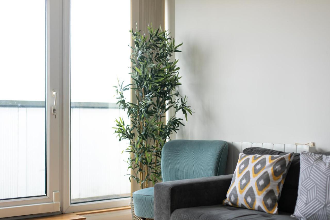 Skyvillion - 3bed Penthouse Near Airport, O2 Arena, Excel Centre With Parking