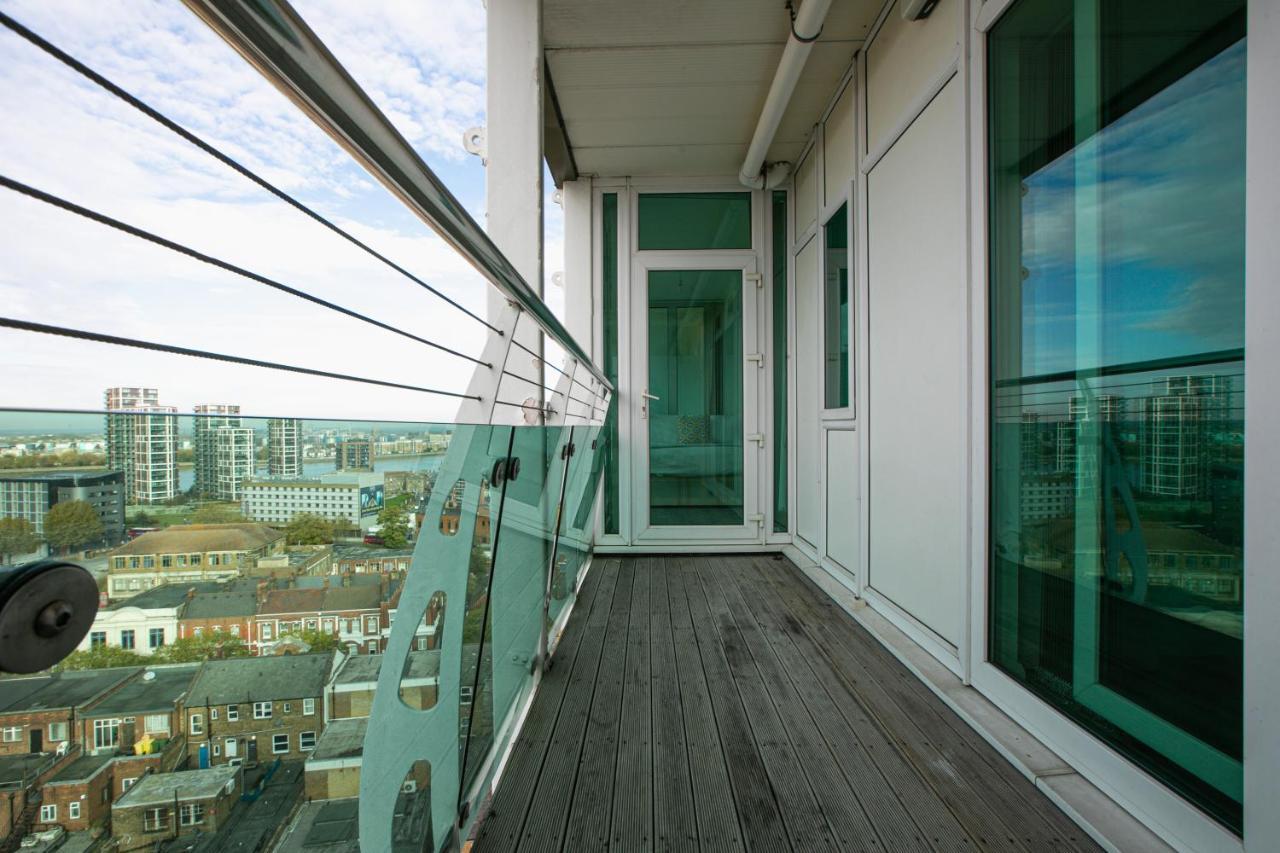 Skyvillion - 3bed Penthouse Near Airport, O2 Arena, Excel Centre With Parking * Londres