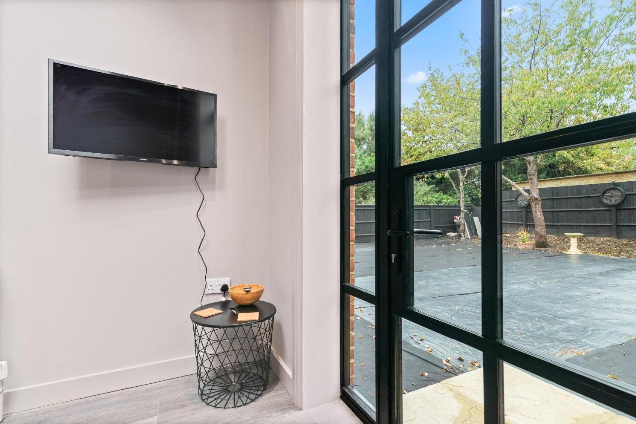 Lovely 2-bed - Hosted By Guestready London