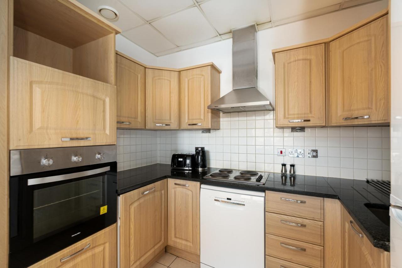 Skyvillion - 3bed Penthouse Near Airport, O2 Arena, Excel Centre With Parking