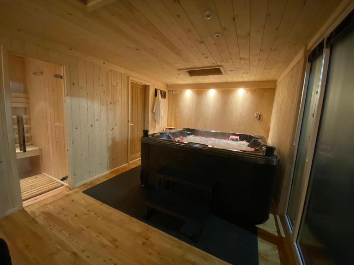 Luxury Sauna Jacuzzi Excel Canary Wharf Zone 2 * Londres