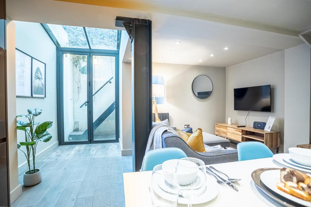 Appartement Modern Two Bedroom In Fulham By Sojo Londen