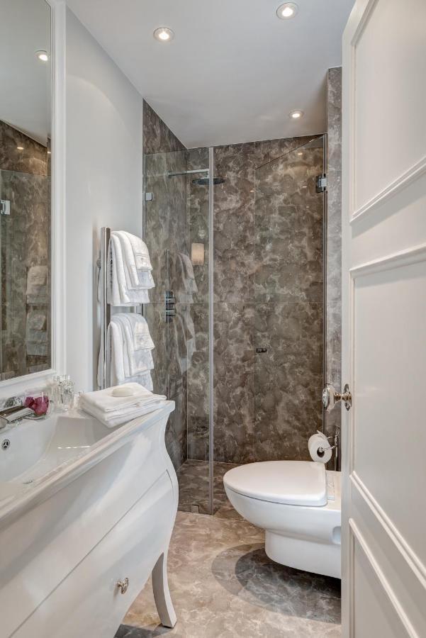 Deluxe Victoria House With Views Over The Historic Pimlico Conservation Area Hébergement de vacances Londres