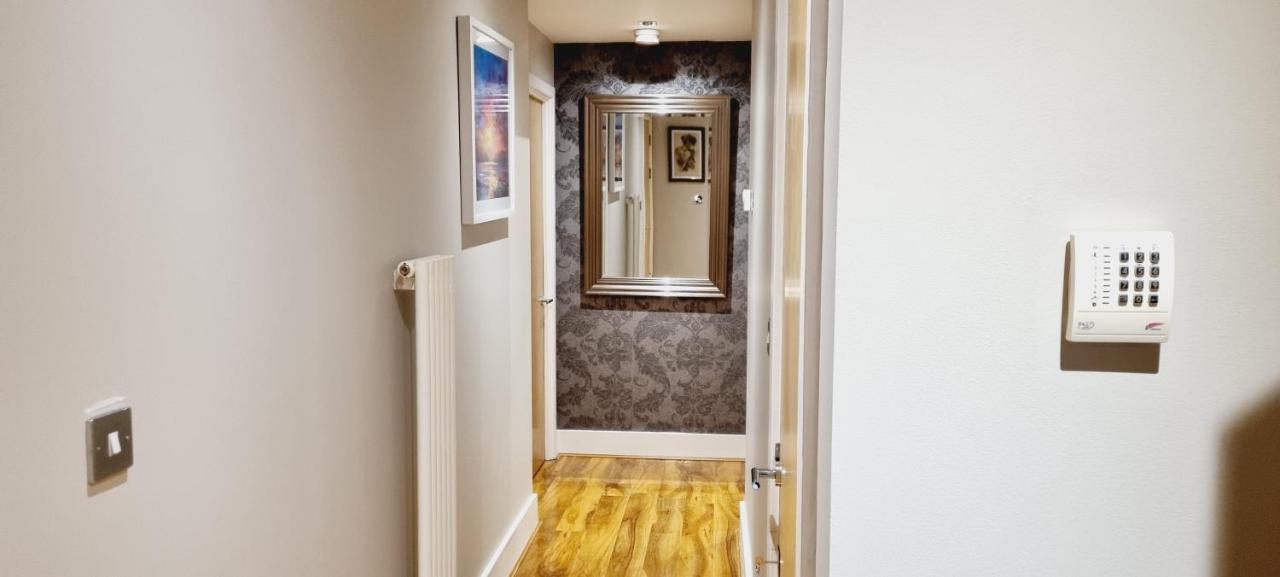 Apartment Waterside Canary Wharf London