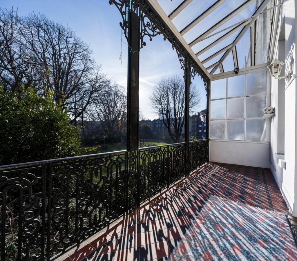 Elegant Earl's Court 2 Bedroom Flat Just 4 Minutes From Tube Appartement *