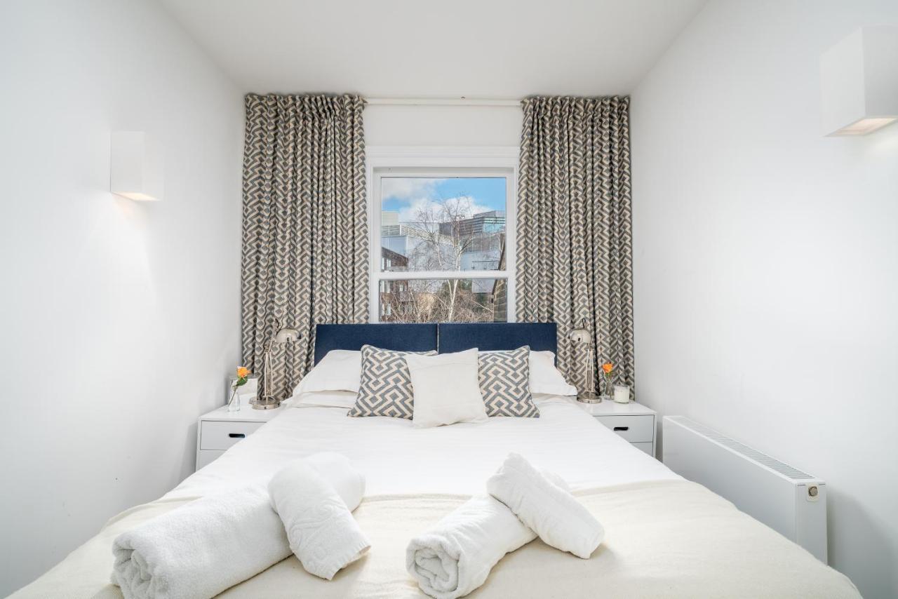 Apartment Captivating In Shepherds Bush London