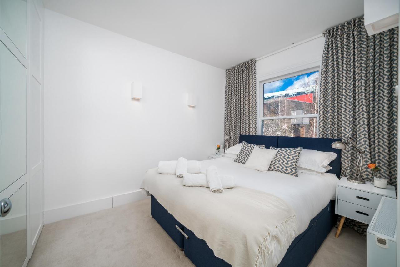 Captivating In Shepherds Bush London