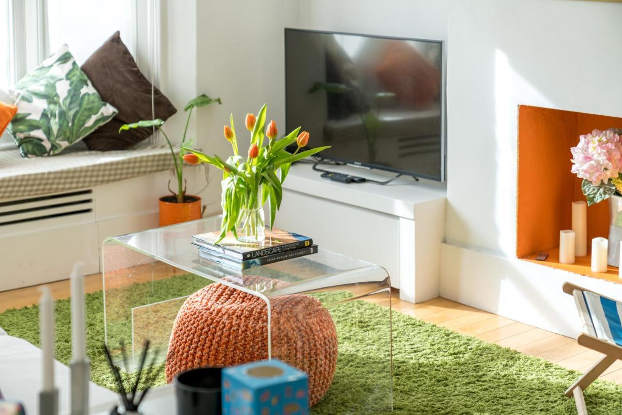 Captivating In Shepherds Bush Apartment London
