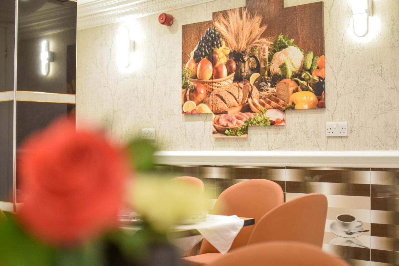 Pembridge Palace Hotel 3*