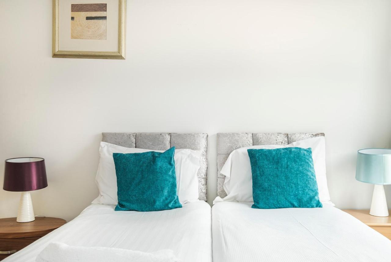 Canary Wharf/docklands/excel Spacious Apt E14 * Londres
