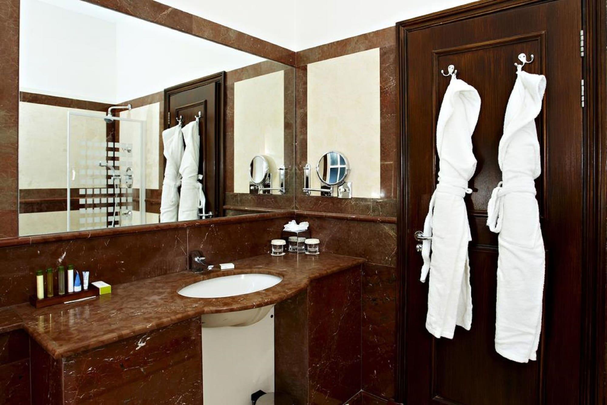 Courthouse Hotel 5*