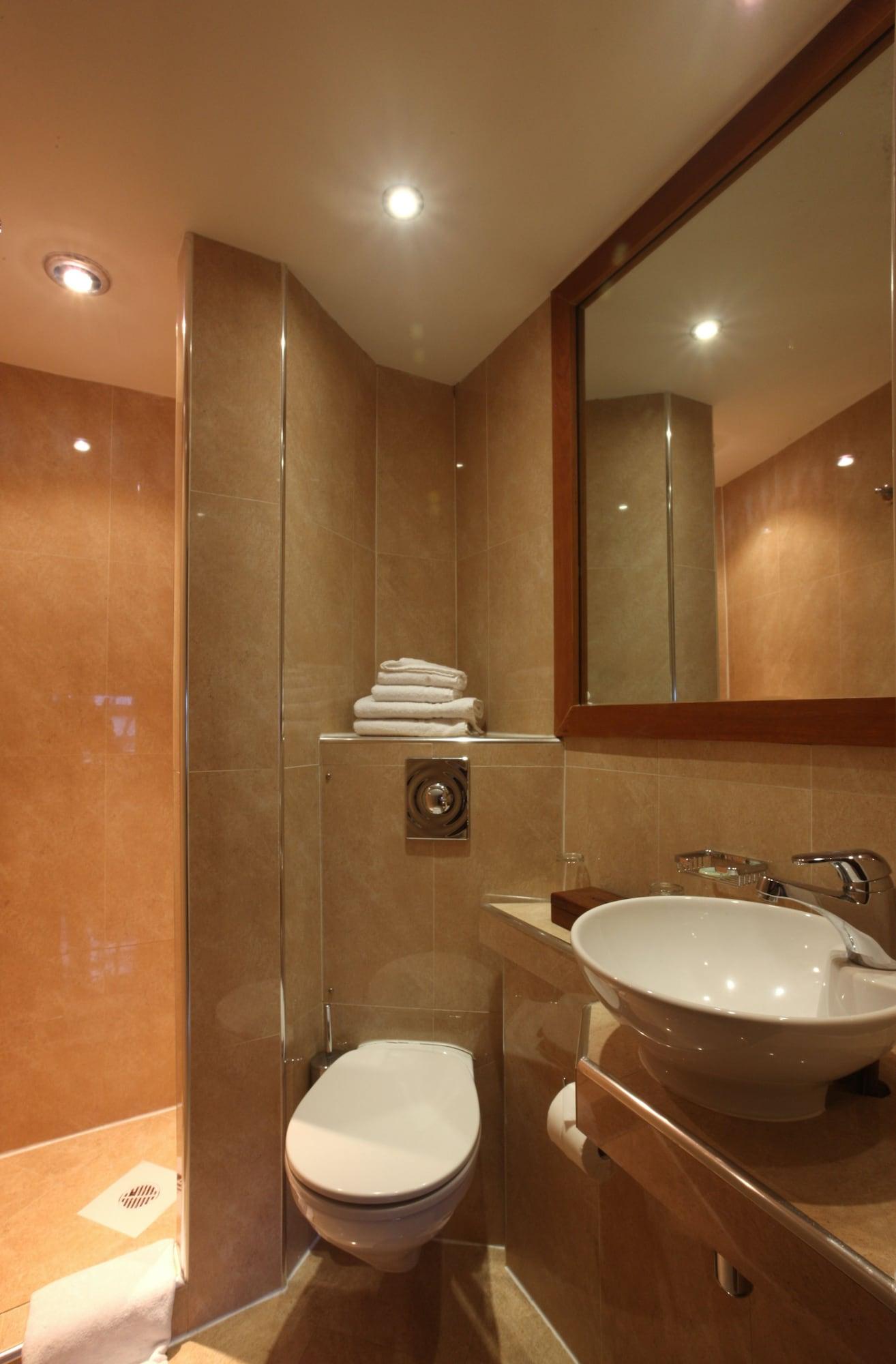 Hotel Mayflower Hotel&apartamentos 3*