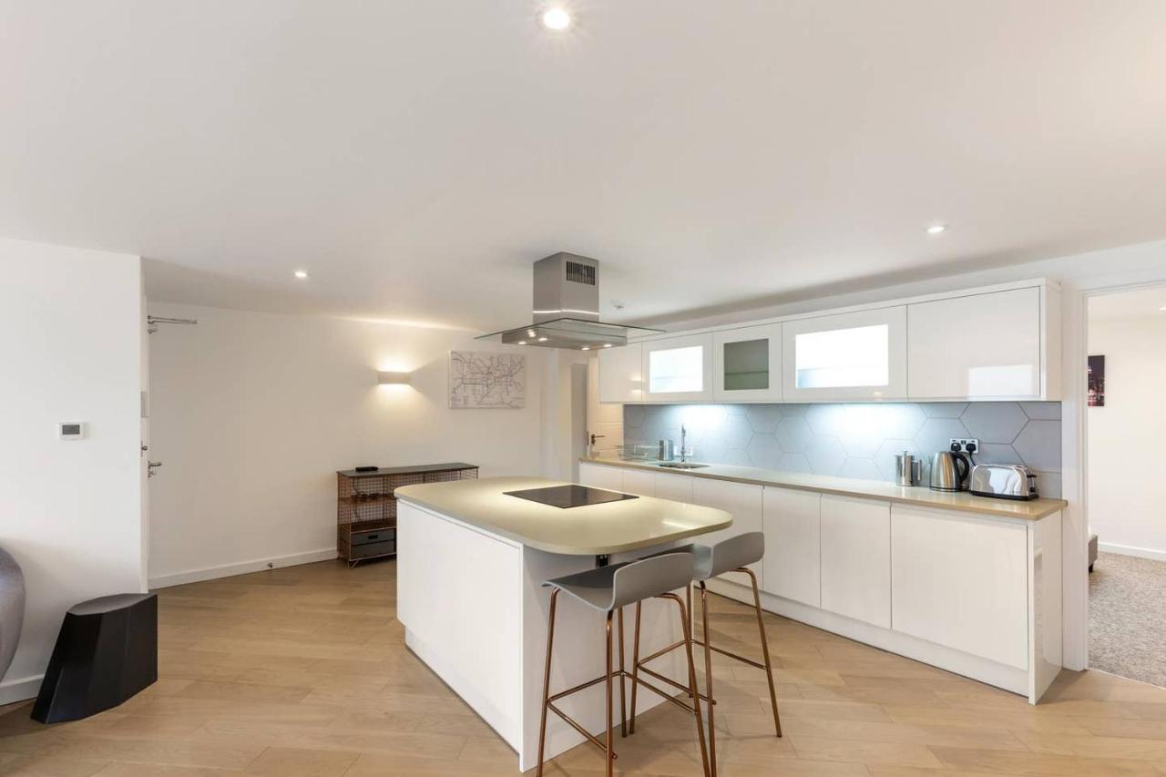 Stunning 1 Bedroom Flat Appartement *