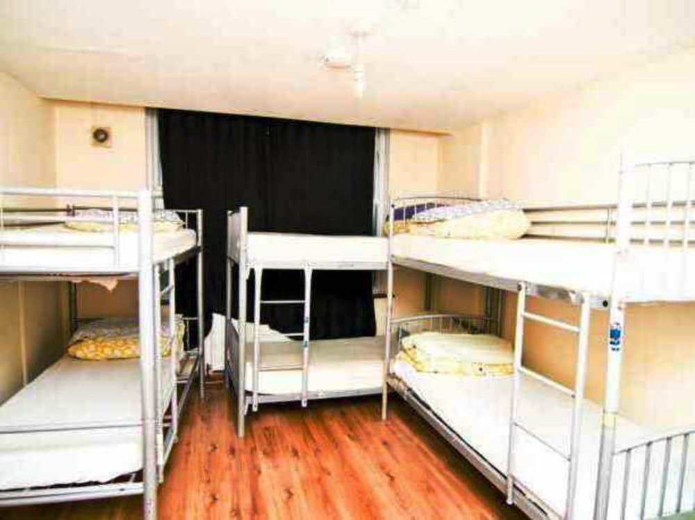 Albergue Kensal Backpackers *
