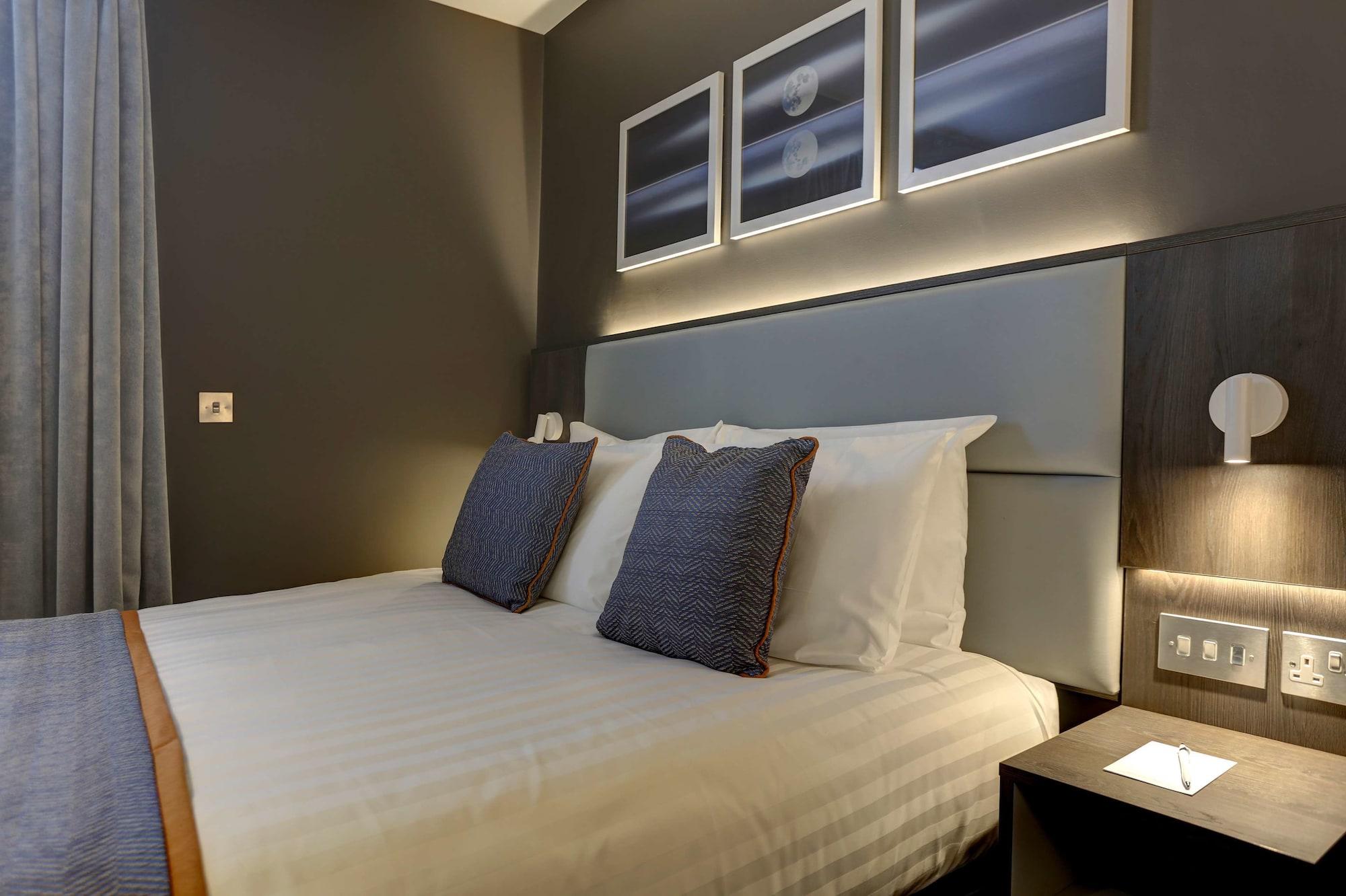 Western Vauxhall Hotel 4*