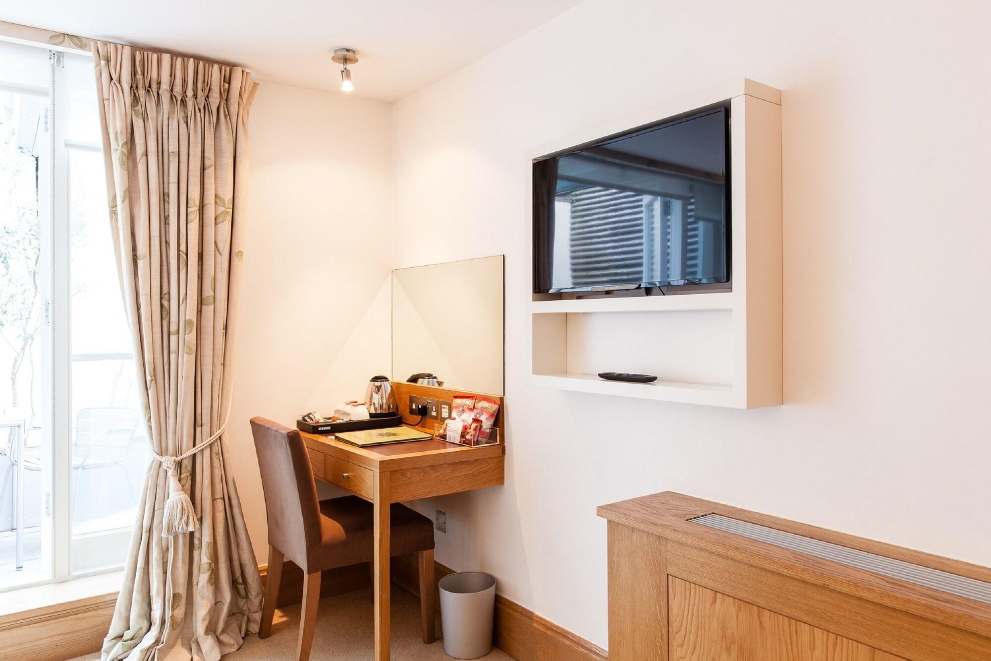 The Rockwell 4*