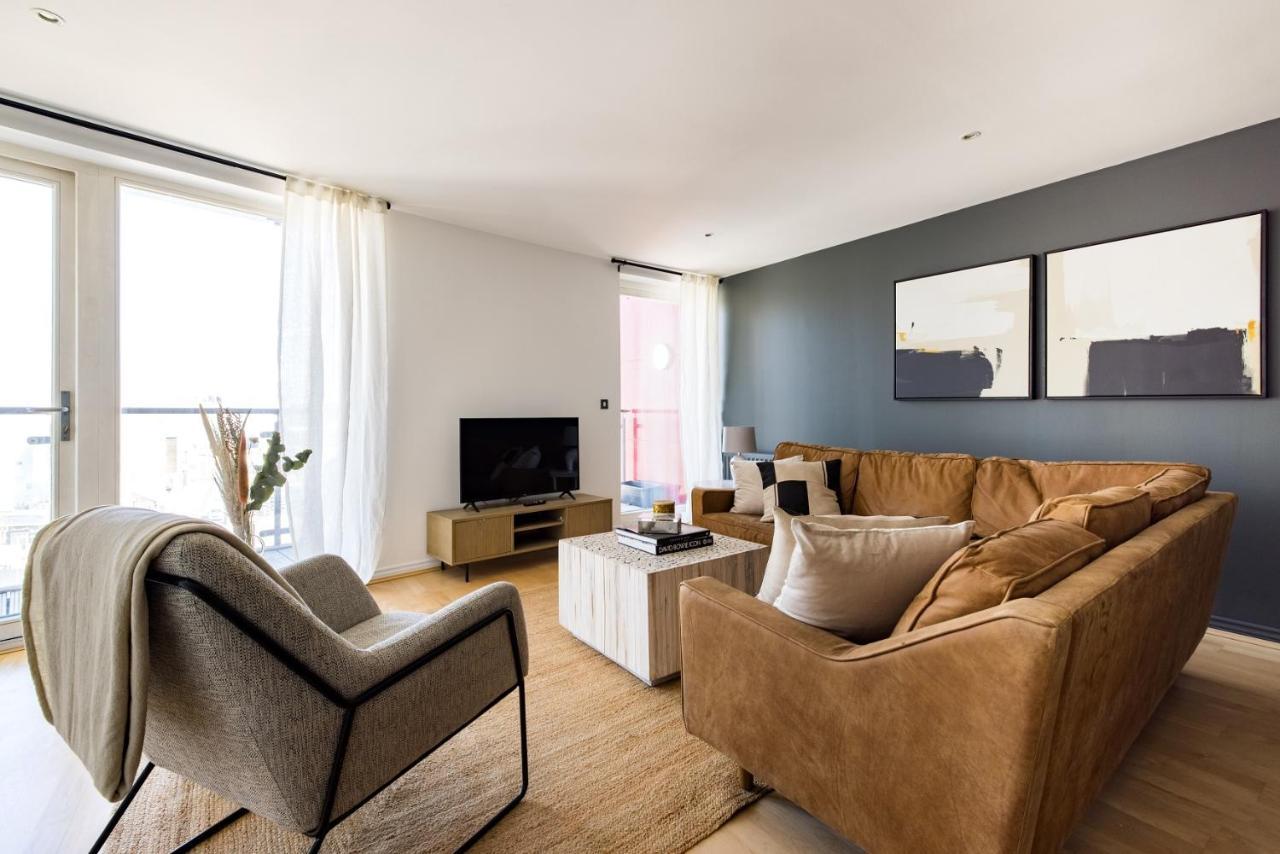 The Nine Elms Lane Arms - Stunning & Bright 2bdr Flat * London