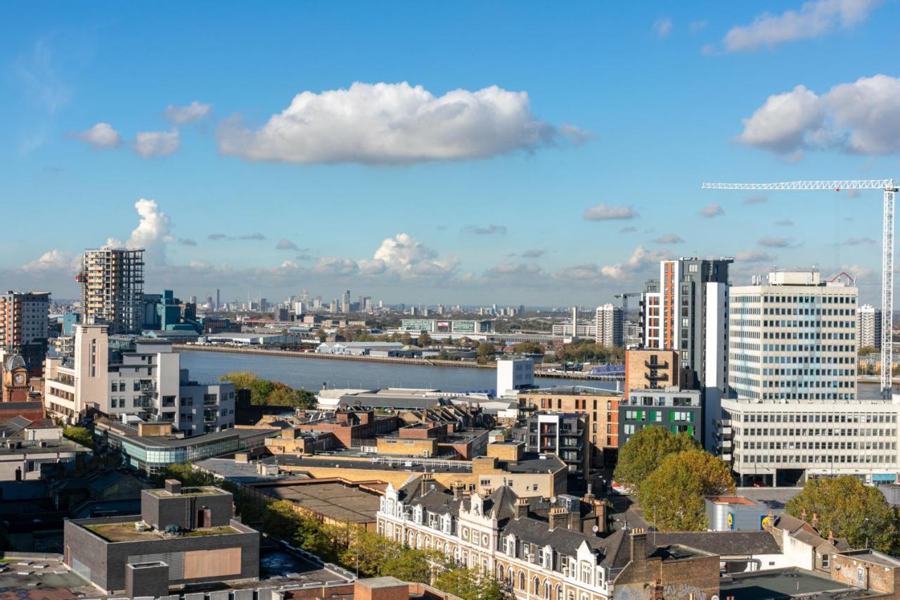 Apartamento Skyvillion - 3bed Penthouse Near Airport, O2 Arena, Excel Centre With Parking *