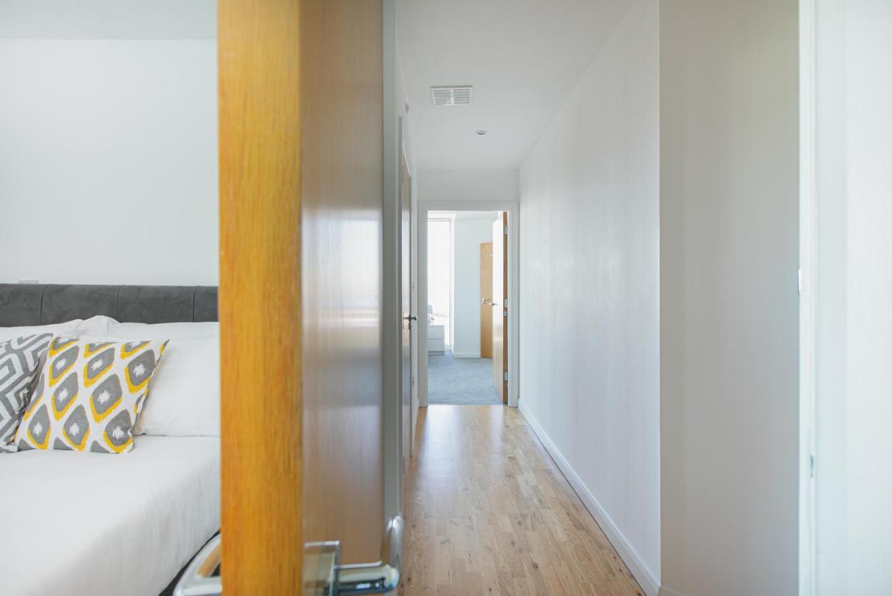 Apartamento Skyvillion - 3bed Penthouse Near Airport, O2 Arena, Excel Centre With Parking Londres