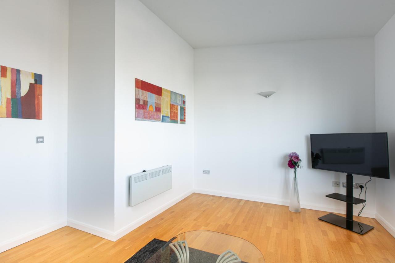 Skyvillion - 3bed Penthouse Near Airport, O2 Arena, Excel Centre With Parking *
