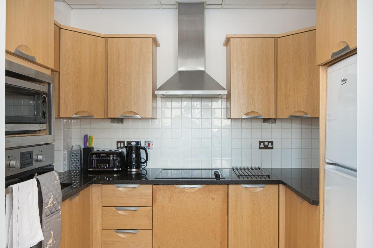 Skyvillion - 3bed Penthouse Near Airport, O2 Arena, Excel Centre With Parking Apartamento *