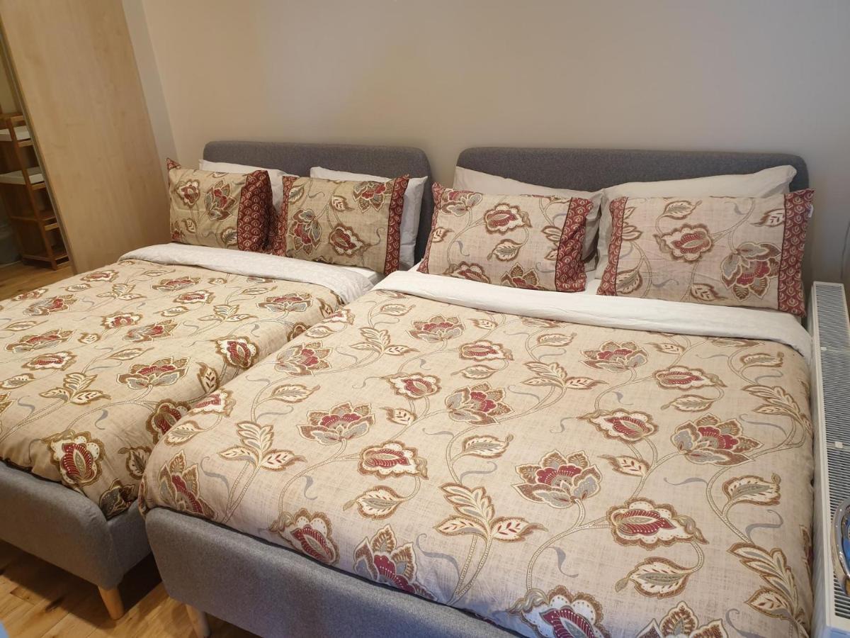 Luxury 1min Walk From Underground, With Free Parking Free Wifi Apartamento *