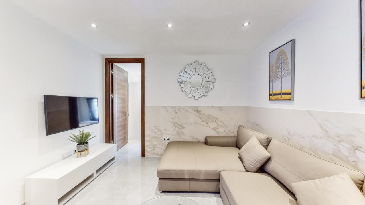 Bryanston Appartement *