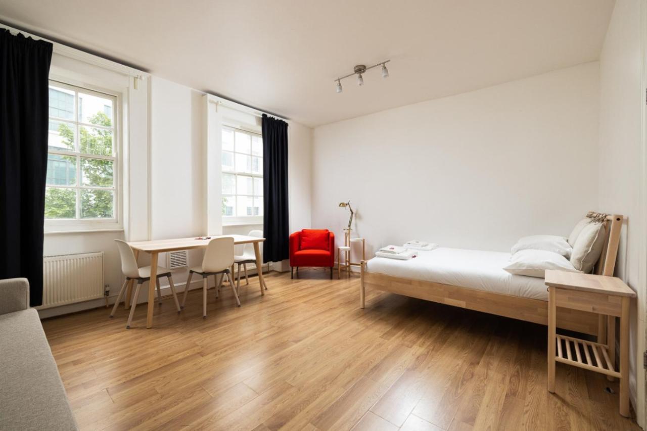 Mornington Crescent Apartment *