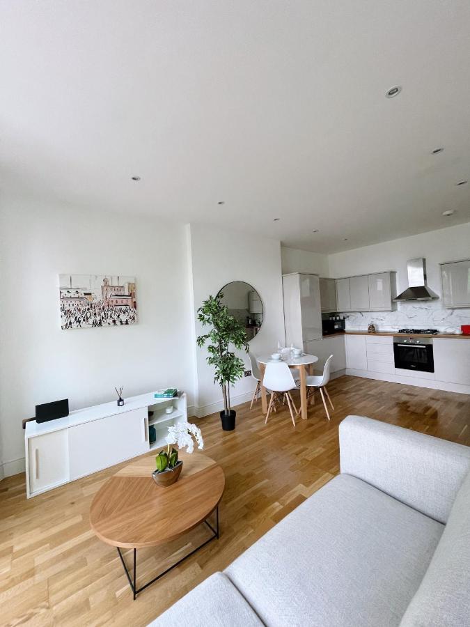 Luxuriously Flat In Streatham *