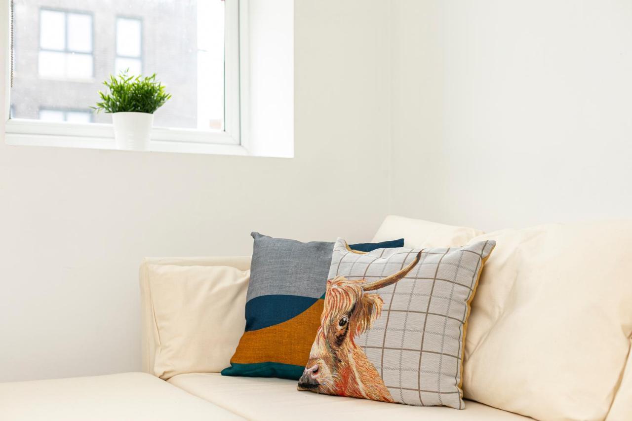 Skyvillion - Lovely 2-bed Apartment London