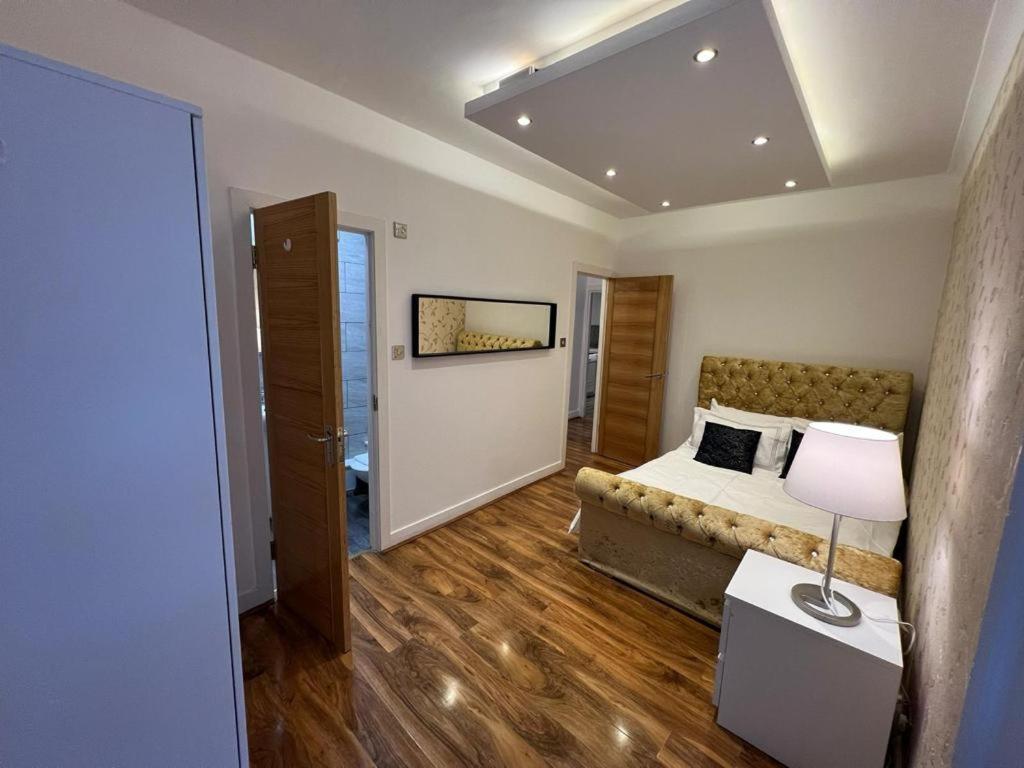 Beauchamp Place Knightsbridge *