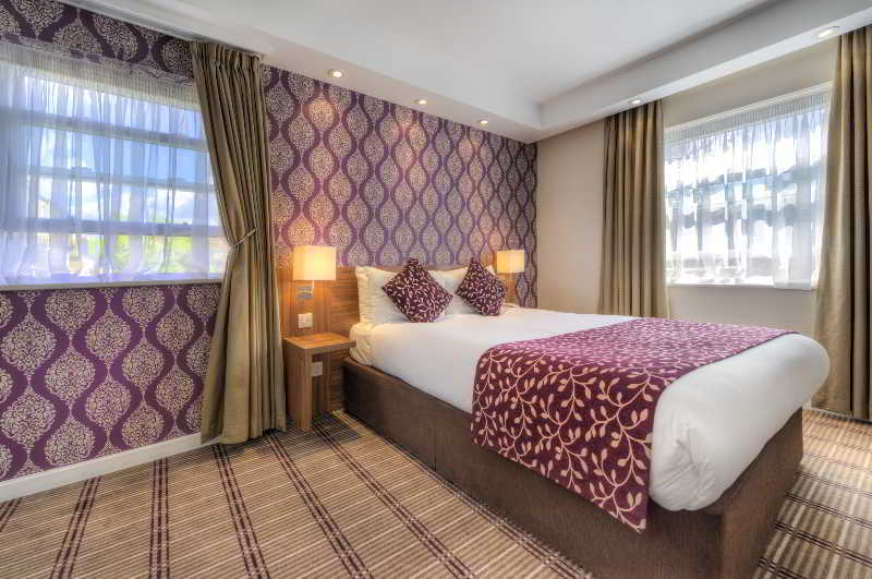 Avni Kensington 3*
