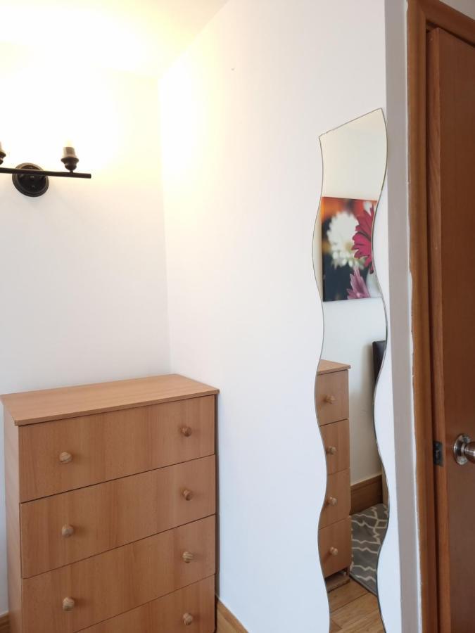 F302- 3rd Floor Studio Fits 2 Near Hyde Park London