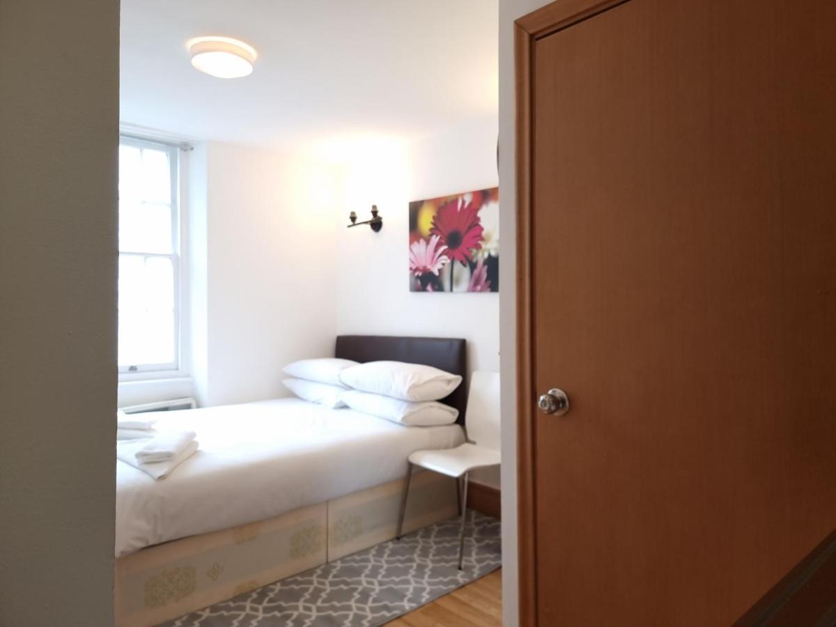 F302- 3rd Floor Studio Fits 2 Near Hyde Park *