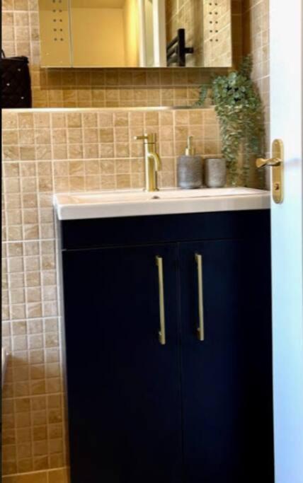 Apartamento Luxury 3 Bedroom 3 And A Half Bathroom Flat In Swiss