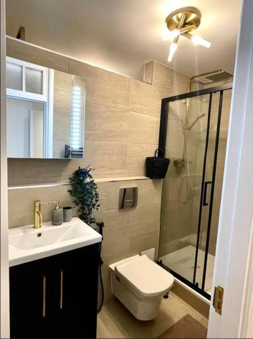 Luxury 3 Bedroom 3 And A Half Bathroom Flat In Swiss Apartamento