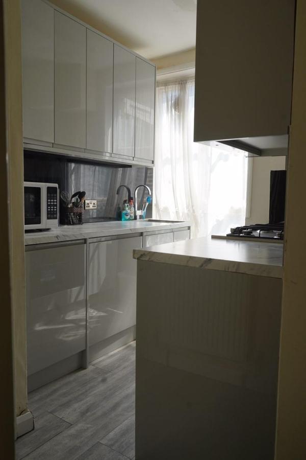Well Located 2 Bedroom In Kings Cross