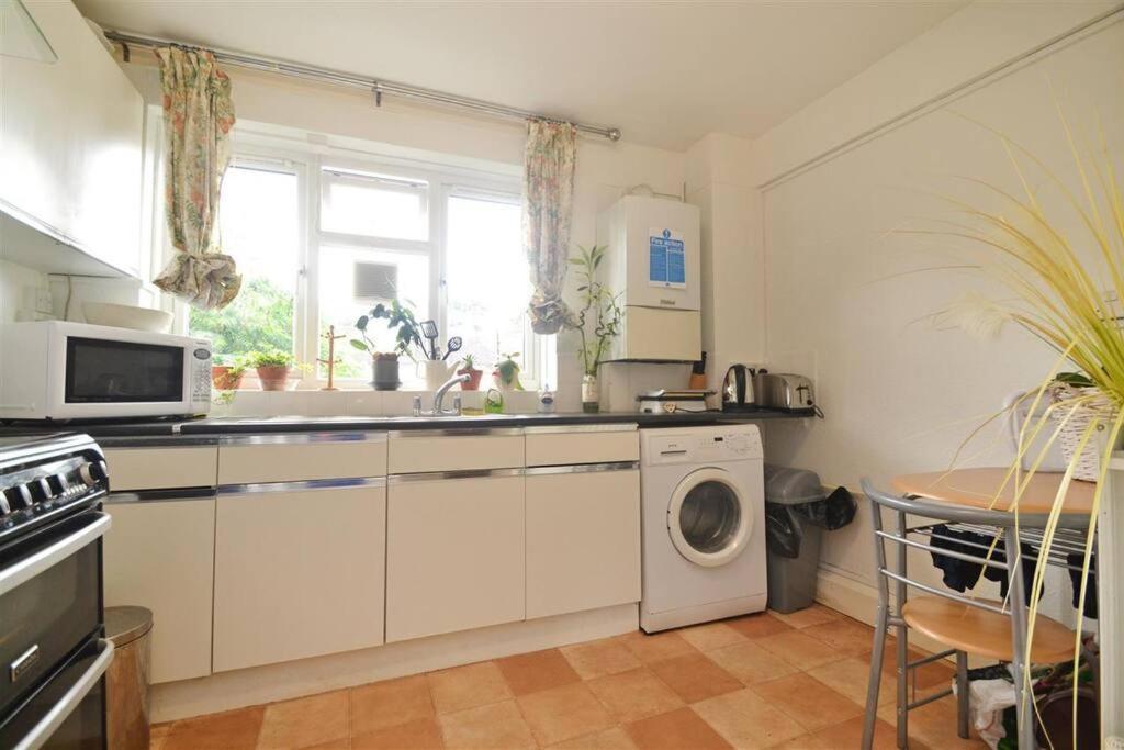 Lovely One Bed To Rent Apartment London