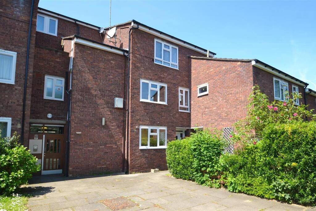 Lovely One Bed To Rent London