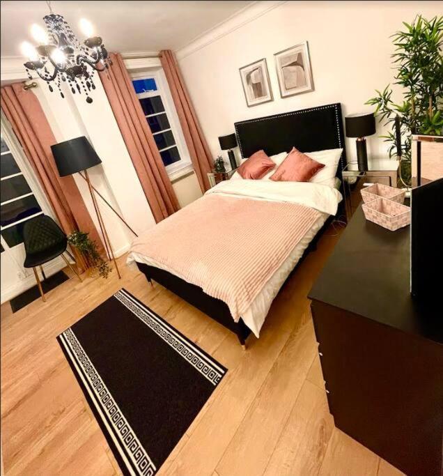 Apartamento Luxury 3 Bedroom 3 And A Half Bathroom Flat In Swiss Londres