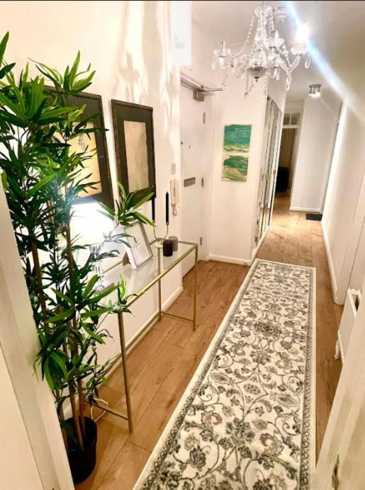 Apartamento Luxury 3 Bedroom 3 And A Half Bathroom Flat In Swiss Londres