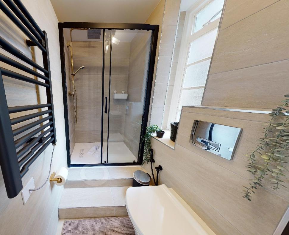 Luxury 3 Bedroom 3 And A Half Bathroom Flat In Swiss Apartamento