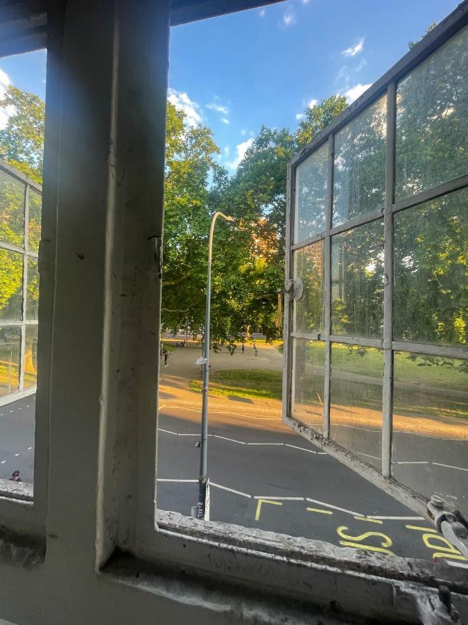 96 Uxbridge Road Apartamento