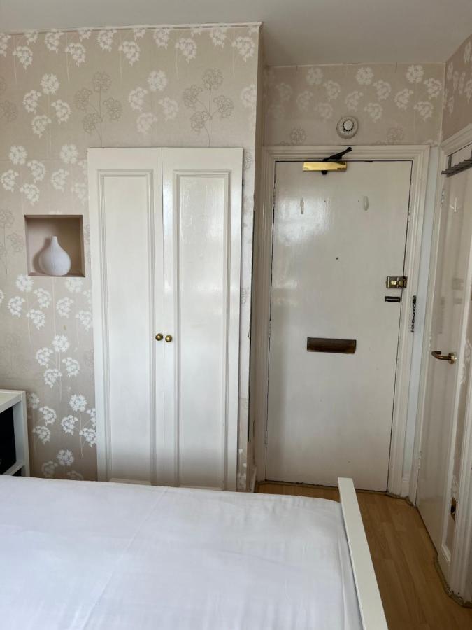 Super Located In South Ken At Chelsea Cloister * Londres