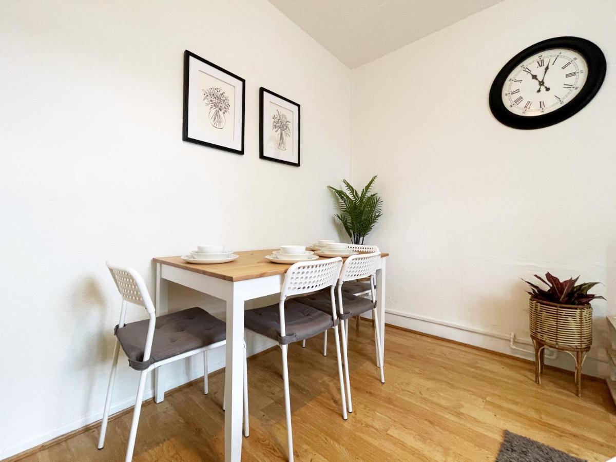 Lisa's Place Near Kings Cross - 2 Double Beds, 1 Sofa Bed, Great Location, Ideal For Families Londres