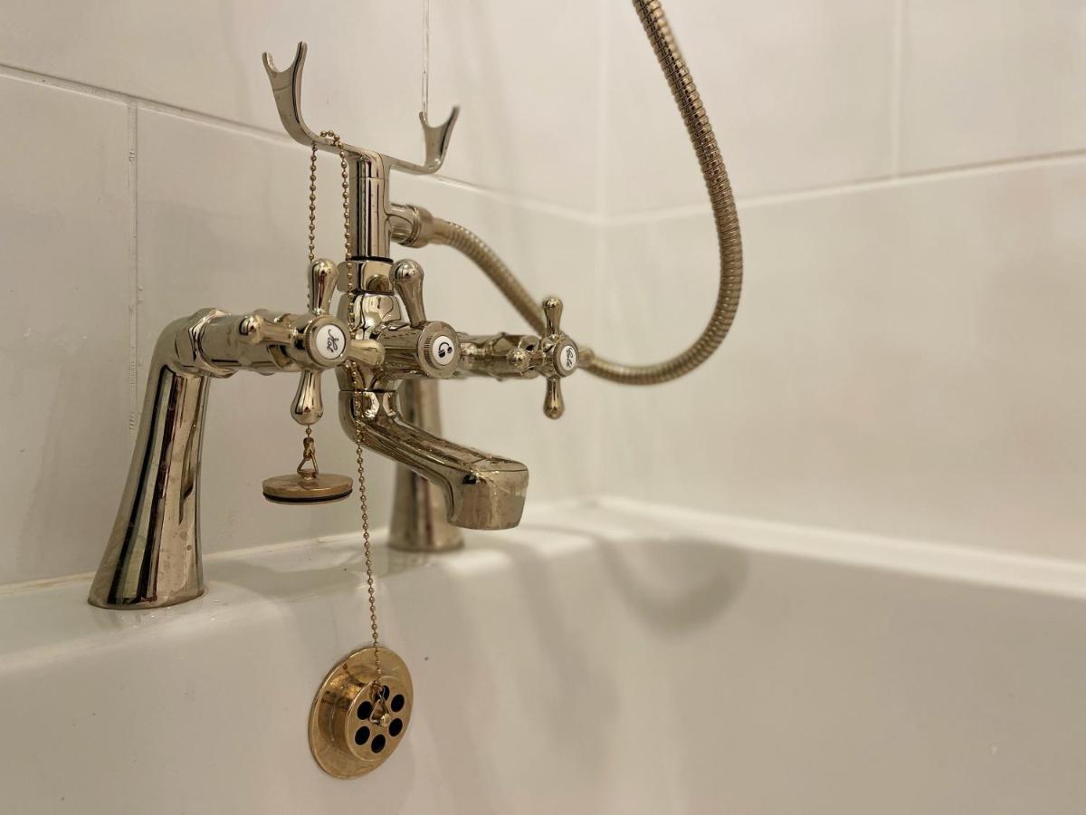 Lisa's Place Near Kings Cross - 2 Double Beds, 1 Sofa Bed, Great Location, Ideal For Families Apartamento Londres