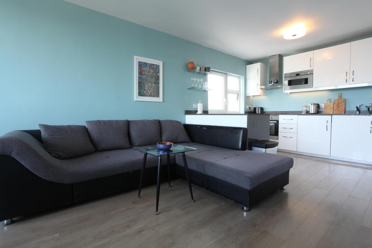 Lovely Two Bedroom In Old Street *
