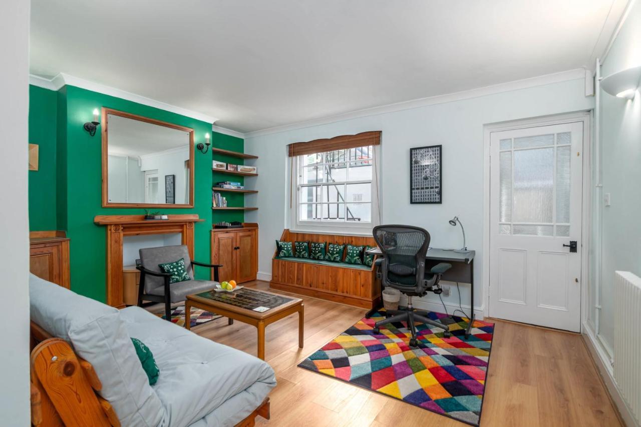 Fantastic 1 Bedroom With Private Patio Apartment *