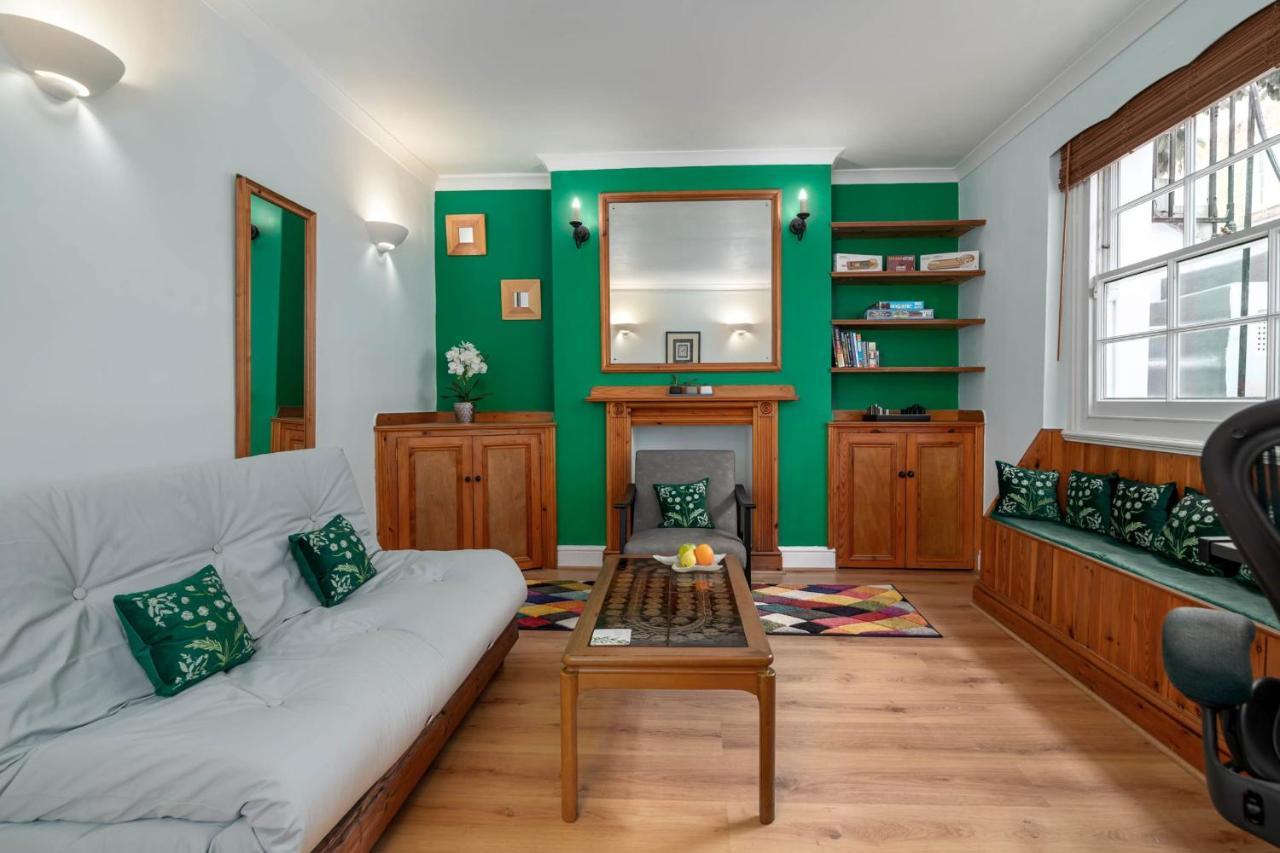 Apartment Fantastic 1 Bedroom With Private Patio London